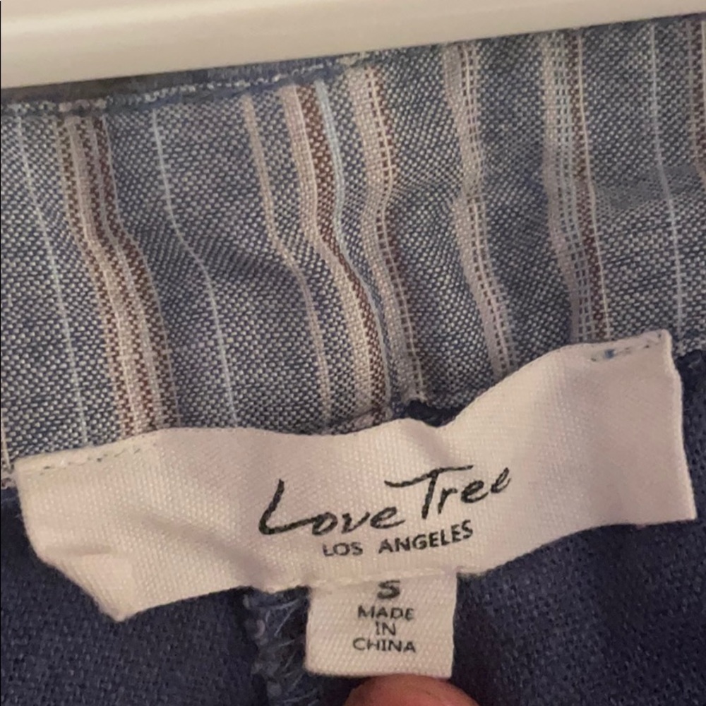 Too small - Picture 2 of 3